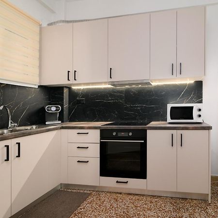 אתונה Venias Two-Bedroom Apartment Kallimarmaro And Zappeio Area מראה חיצוני תמונה