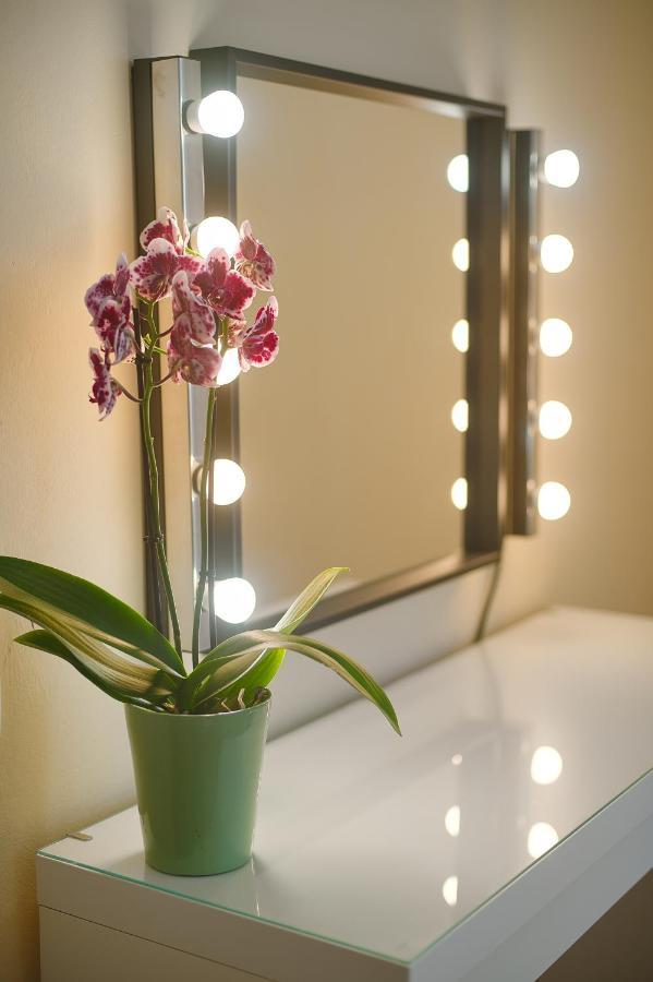 אתונה Venias Two-Bedroom Apartment Kallimarmaro And Zappeio Area מראה חיצוני תמונה