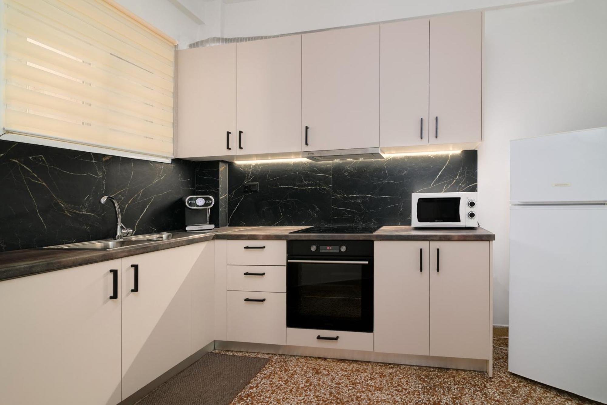 אתונה Venias Two-Bedroom Apartment Kallimarmaro And Zappeio Area מראה חיצוני תמונה